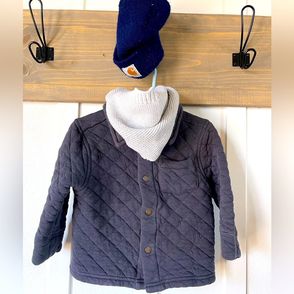 Old navy quilted jacket 2t.